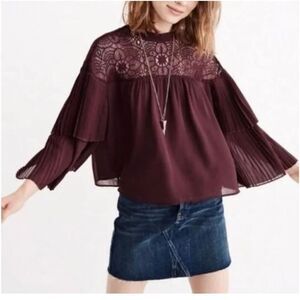 Abercrombie lace lightweight burgundy blouse M